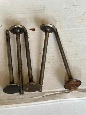 Válvulas de escape Ford 302 V8 McQuay Norris V-1135 NORS x5 Foto 1 de 4