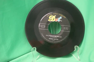 Bonnie Guitar - Goodtime Charlie & I'm Living In Two Worlds - Dot 45 RPM - Imagen 1 de 4