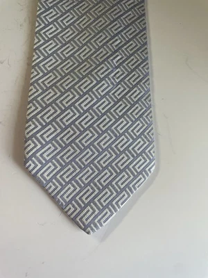 Corbata de seda para hombre Versace hecha en Italia patrón gris Foto 1 de 4