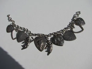 VTG.925 VICTORIAN NOUVEAU CHERUB PUTTI VALENTINE HEARTS REPOUSSE CHARMS BRACELET - Picture 1 of 11