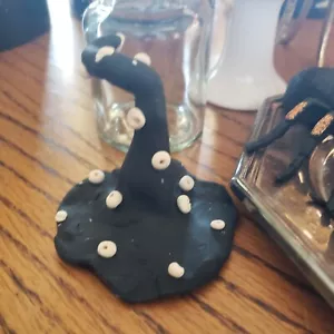 Witches Hats Handmade Clay Halloween Decor approx 3" x 3" - Picture 1 of 15