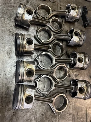 Juego de 8 bielas diésel 6,7 L con pistón Ford F250 F350 F450 F550 2011-2016 Foto 1 de 4