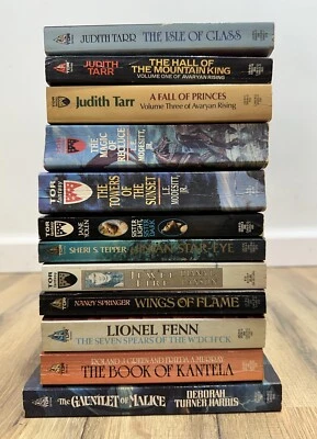 Lot of 12 TOR Fantasy Paperback Books Judith Tarr Modesitt Paxson Yolen Fenn Foto 1 de 4