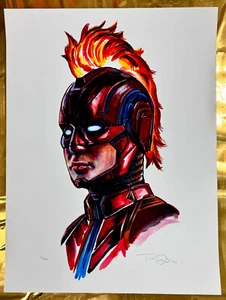 Marvel Captain Marvel aus der Serie Shiny Objects Kunstdruck von Tim Doyle - Bild 1 von 3