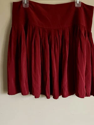 Falda Ann Taylor Loft Cintura Caída Roja Plisada, Cremallera Lateral Mujer’s Rayón Talla 14 Foto 1 de 4