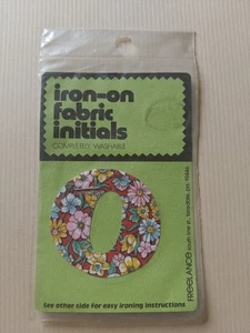 Vintage Iron On Fabric Initials Letter Patch Freelance 70s Hippy O Red Floral - Picture 1 of 2