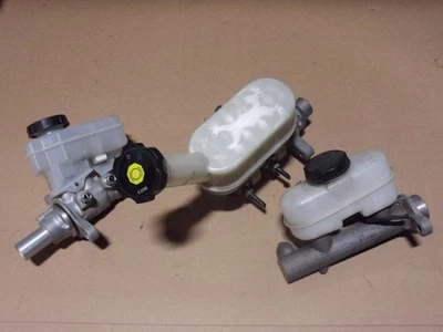 Mazda 3 2014-2018 cilindro maestro de frenos 68 k OEM Foto 1 de 4