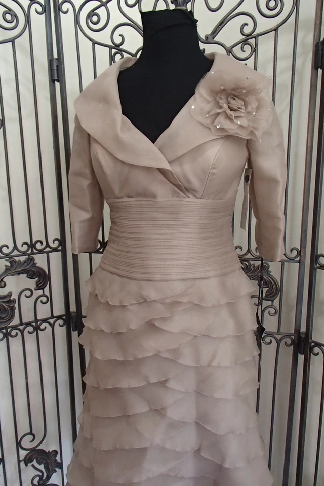 VESTIDO DE CÓCTEL A454 PRONOVIAS PARIS NINFA TALLA 6 ARENA $570 Foto 1 de 4