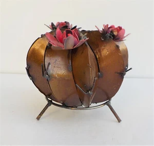 SMALL METAL ART BARREL CACTUS SCULPTURE WITH FLOWERS 6" DIAMETER BROWN - Picture 1 of 3