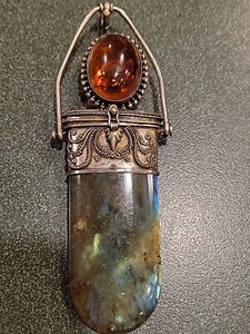 Labradorite and Natural Amber Insect Pill Box Pendant set in Sterling Silver - Picture 1 of 17