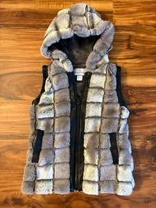 American Widgeon Girls Faux Fur Vest Size 6 6x 7 Hooded Zip Front - Picture 1 of 6