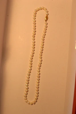 Collar de perlas cultivadas de 18 pulgadas con cierre de oro de 14K.  Hermoso! Foto 1 de 4
