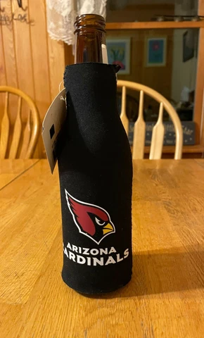 Arizona Cardinals Neoprene Bottle Suit cooler Koozie With Zipper ( NEW ) Cover
