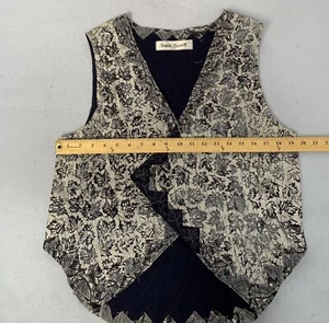 Vtg Quilted Vest M/L Cottagecore Patchwork Stitching Handcrafted Gray Batik Boho - Picture 1 of 10