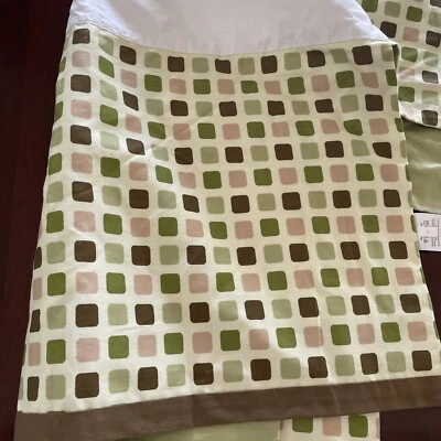 Falda Cuna SKIP HOP Bebé Niño Guardería Verde Geométrica MCM REVERSIBLE USADA EN EXCELENTE ESTADO Foto 1 de 4