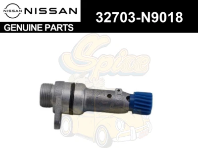 Nissan Genuine 32702-03N18 720 DATSUN 1979/01- Pinion assy-speedometer OEM Parts - Image 1 of 4