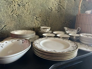 48 Piece Royal Doulton Lynwood Dinner Set Excellenct Condition - Picture 1 of 11