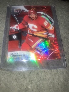 2021-22 Allure Red Rainbow #77 Elias Lindholm - Picture 1 of 2