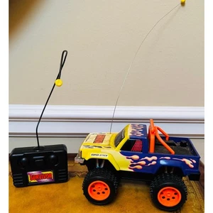 Radio Shack Survivor 60-4197 Vintage Remote Control Off Road Toy Truck Working - Picture 1 of 8