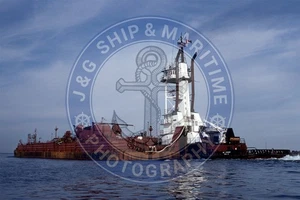 Ship Photo - 1980 Built Tug DIXIE COMMANDER - 6x4 (10x15) Photograph - Picture 1 of 1