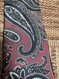 Halston Tie Italian Silk Paisley 55x4 Dark Mauve Teal Navy White USA WPL2831 - Picture 1 of 9