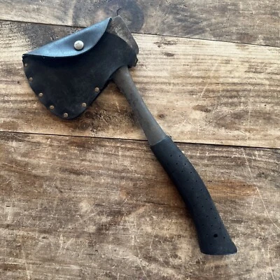 HACHA DE ACERO ARTESANAL VINTAGE CON EMPUÑADURA Y FUNDA DE GOMA - HERRAMIENTA DE CAMPING Foto 1 de 4