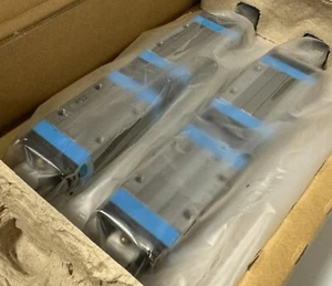 Lotto di (2) Guide Movimento Lineare IKO MHS-15-C2-R820-P-S2 / FVVZZ NUOVE 59 - Foto 1 di 6