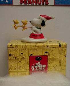 Snoopy Peanuts Hallmark 2000 Jolly Holidays Figurine Gallery Numbered With COA - Picture 1 of 2