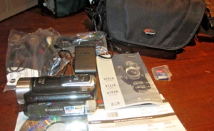 W@W Canon Vixia HF R10 HD Camcorder Complete Lowepro BAG Bundle Package Camera - Picture 1 of 14