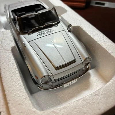 Modellino auto Autoart 1/18 Datsun Fairlady 2000 SR311 argento pressofuso usato - Immagine 1 di 4
