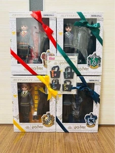 Harry Potter Licca-chan Puppe Takara Tomy Hogwarts 4 Set NEU - Bild 1 von 3