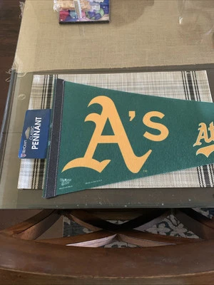 OAKLAND A'S BLACK RETRO VINTAGE BASEBALL  FELT PENNANT - Image 1 of 4