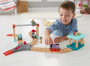 Thomas And Friends Lift and Load Cargo Set - Picture 1 of 4