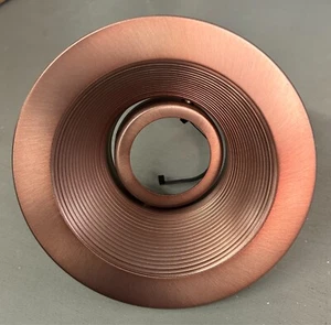 ELITE LIGHTING 4" UNIVERSAL BRONCE MOLDURA B1401BZ - Imagen 1 de 3