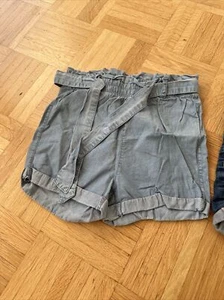 2 Shorts Gr.134 Alive & H&M Top Zustand! - Bild 1 von 8
