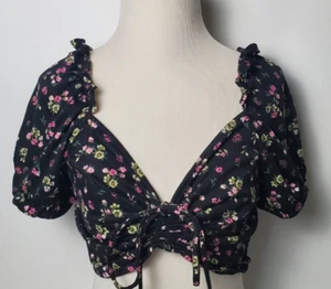 H&M DIVIDED JUNIORS ZWEITEILIGES SCHWARZES GEBLÜMTES BAUCHFREIES OBERTEIL UND PULL-ON-HOSE GRÖSSE M - Bild 1 von 8