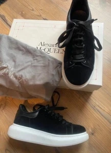 Alexander McQueen Sneaker schwarz Samt 40 selten getragen - Bild 1 von 12