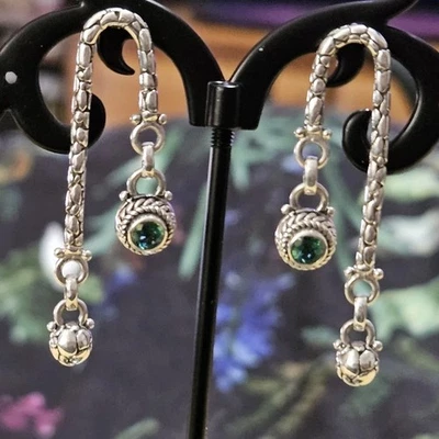 Pendientes Sarda “Gota de Rocío” en Plata de Ley y Topacio Místico Bali Hai Foto 1 de 4