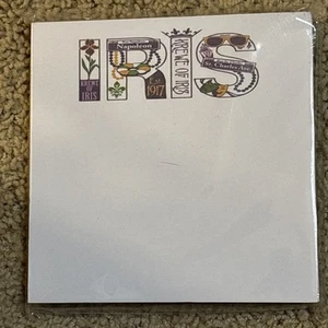 Bloc de notas Krewe Of Iris 2025 5 1/2” Square New Orleans - Imagen 1 de 3