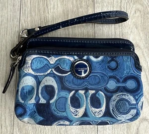 RARE Coach Poppy Denim Blue Wristlet Wallet Double Zip Optic Ships FREE! - Picture 1 of 11