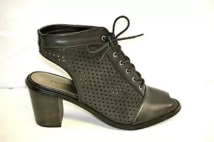 Chinese Laundry Womens Black Block Laser Cutout Bootie Shoes 7.5 M - Picture 1 of 8