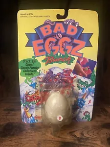 Bad Eggz Bunch 1992 vintage sellado #8 Red Beater Beast - Imagen 1 de 2