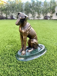 Statuette Bronze Dog on a stand - Picture 1 of 9