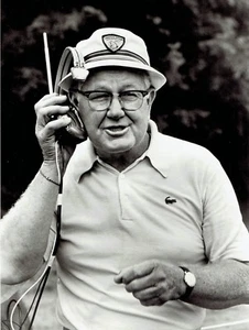 Foto vintage del golfista Bryon Nelson 1973 comentando US Open Oakmont Country Club - Imagen 1 de 2