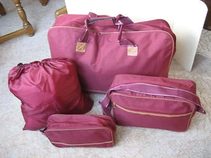 Taschenset Kosmetiktasche Koffer Sportbeutel Shopper weinrot leichter Stoff - Bild 1 von 6