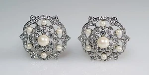 Super Cute Vintage Carolee Silver Tone Faux Pearl Rhinestone Clip On Earrings  - Imagen 1 de 4
