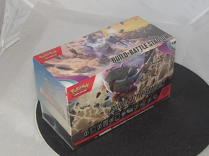 POKEMON TCG Escarlata y Violeta Paldea Evolucionado Construcción y Batalla Estadio Nuevo Oficial - Imagen 1 de 4