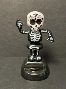 Solar Powered Dancing Bobblehead Toy New - Halloween SKELETON Day Of Dead - Picture 1 of 1