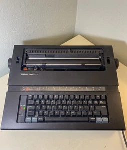 Silver Reed Portable Electric EX43 Typewriter Working - Picture 1 of 15