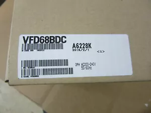 VFD68BDC JOHNSON CONTROLS AC DRIVE 200-240VAC 3P 1/2HP NEW!! Free 2 Day Shipping - Picture 1 of 3